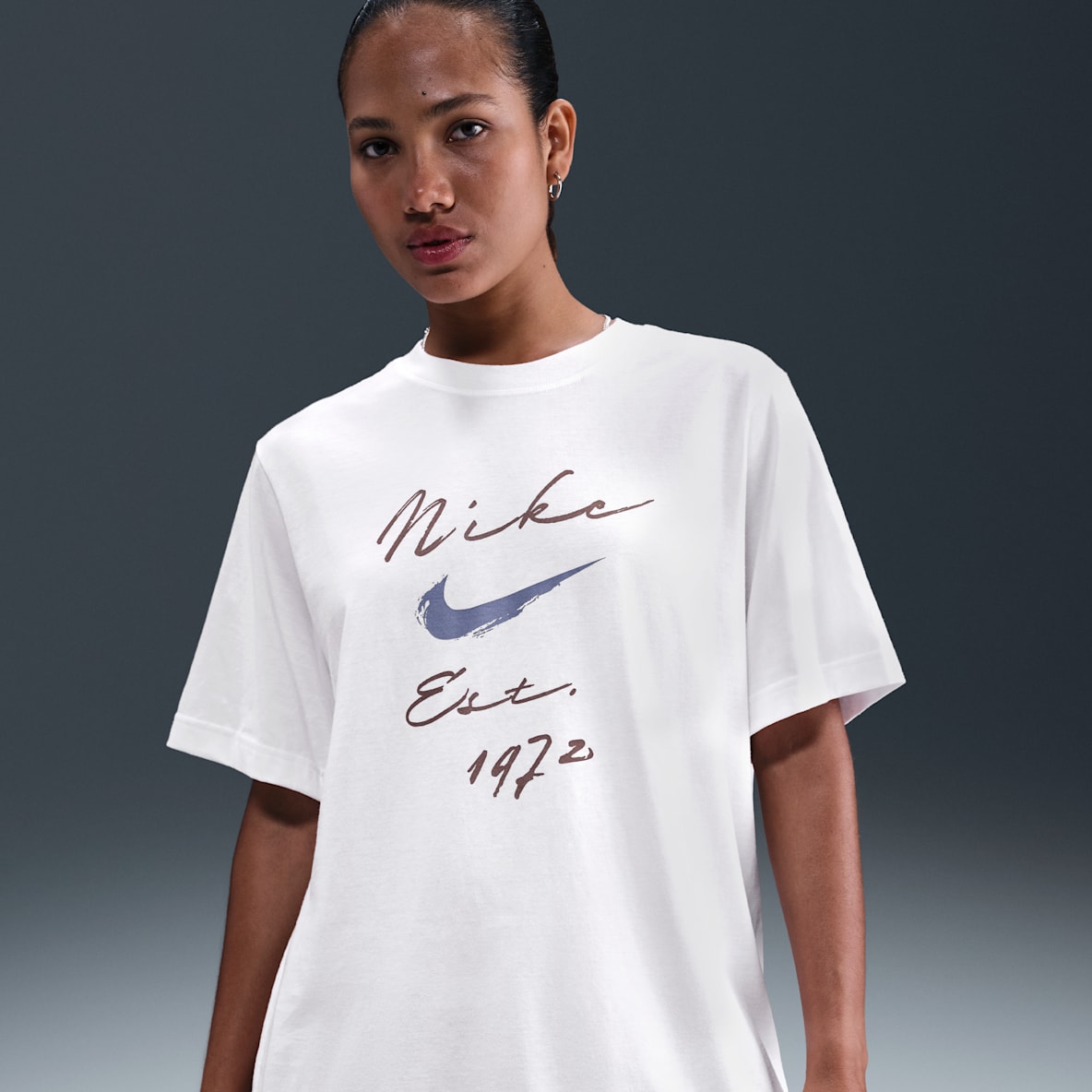 White Tops and T-Shirts. Nike.com